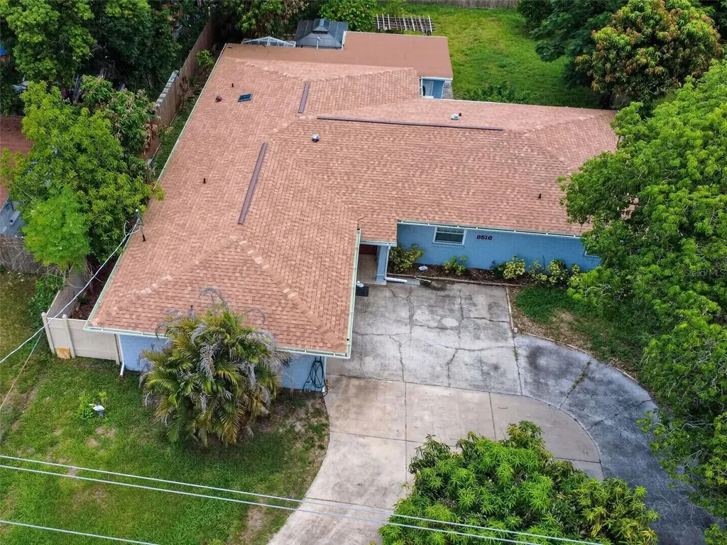 8516 Twin Lake Boulevard Tampa FL 33614