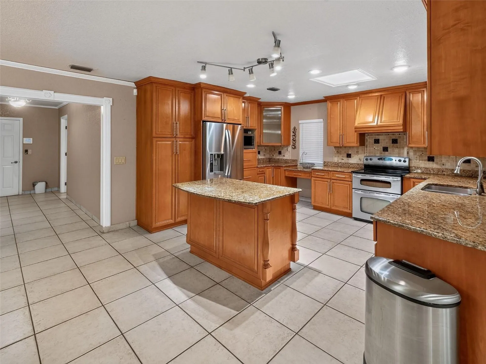 8516 Twin Lake Boulevard Tampa FL 33614