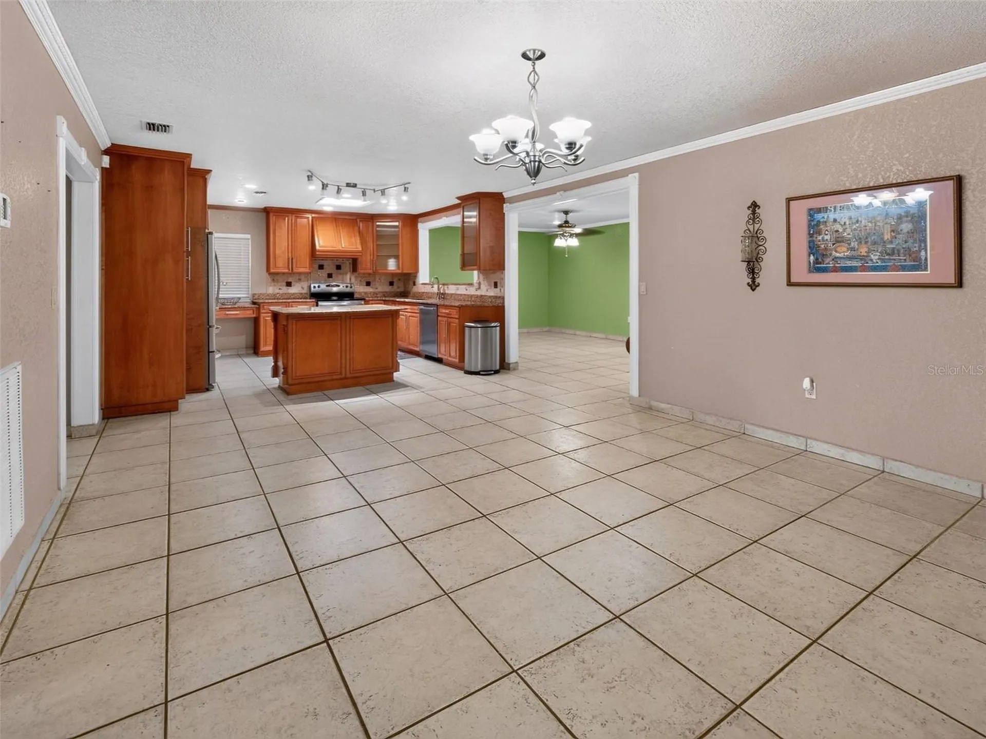 8516 Twin Lake Boulevard Tampa FL 33614