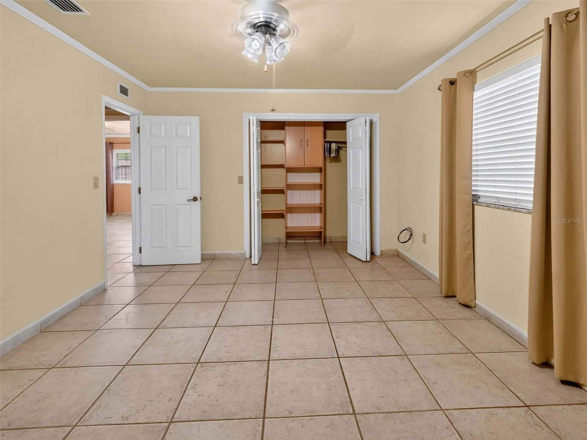 8516 Twin Lake Boulevard Tampa FL 33614