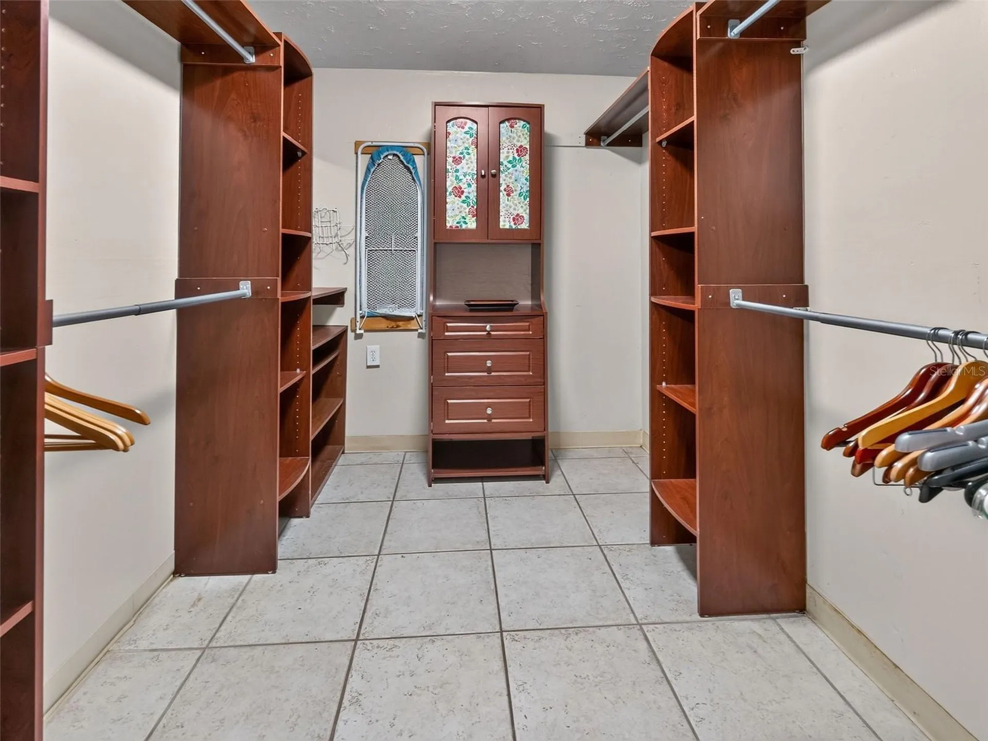 8516 Twin Lake Boulevard Tampa FL 33614