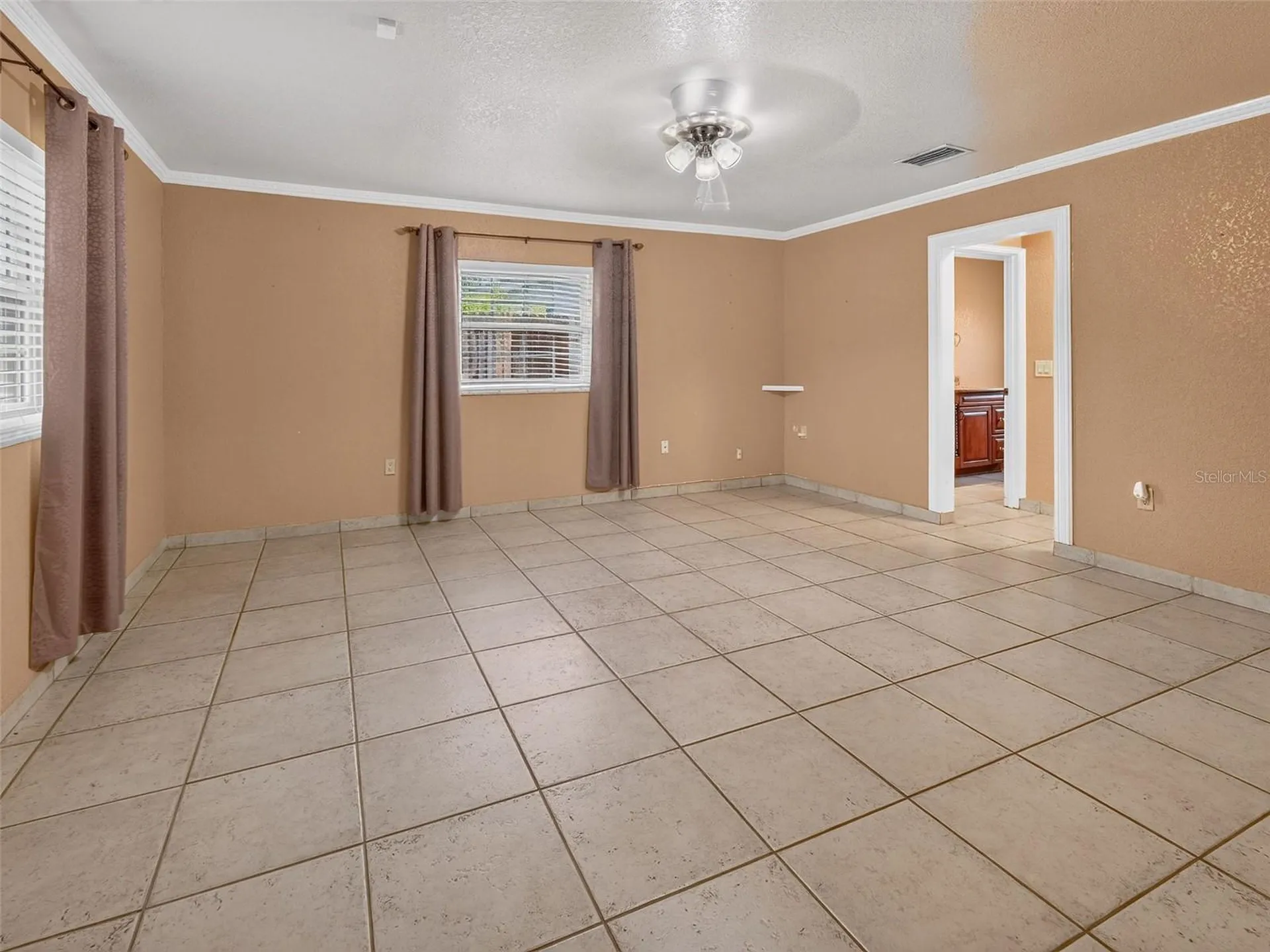 8516 Twin Lake Boulevard Tampa FL 33614