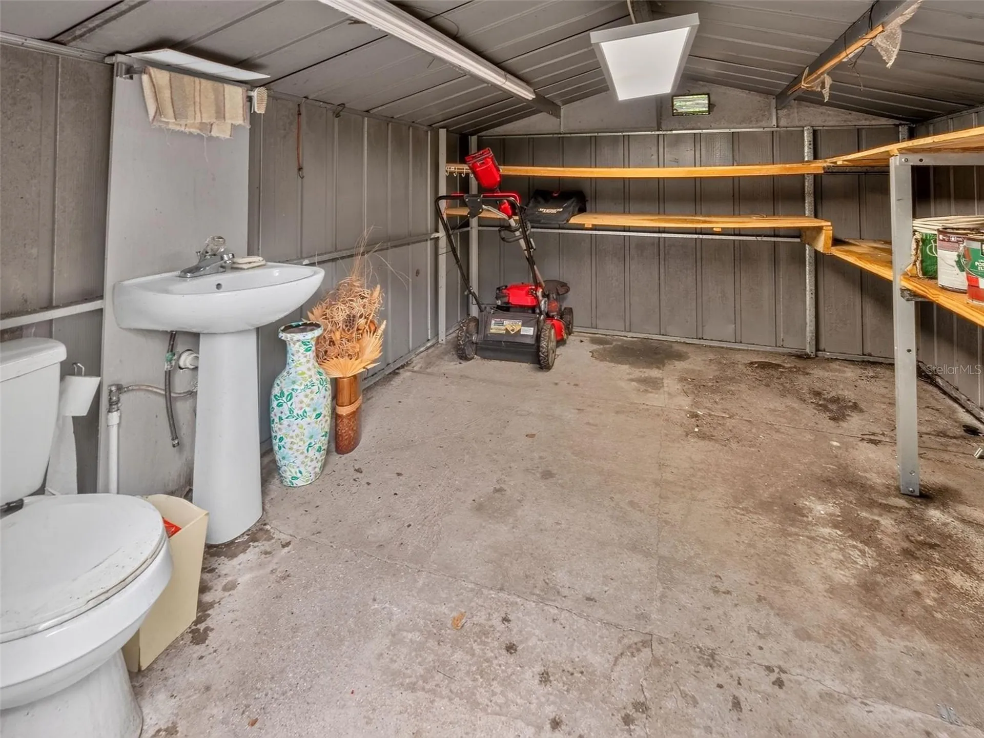 8516 Twin Lake Boulevard Tampa FL 33614