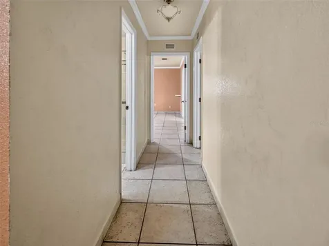 8516 Twin Lake Boulevard Tampa FL 33614