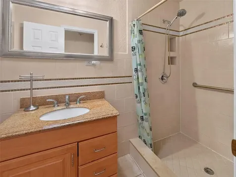8516 Twin Lake Boulevard Tampa FL 33614