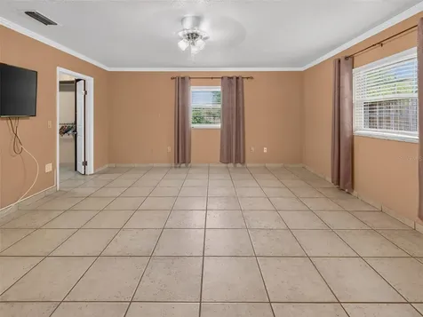 8516 Twin Lake Boulevard Tampa FL 33614