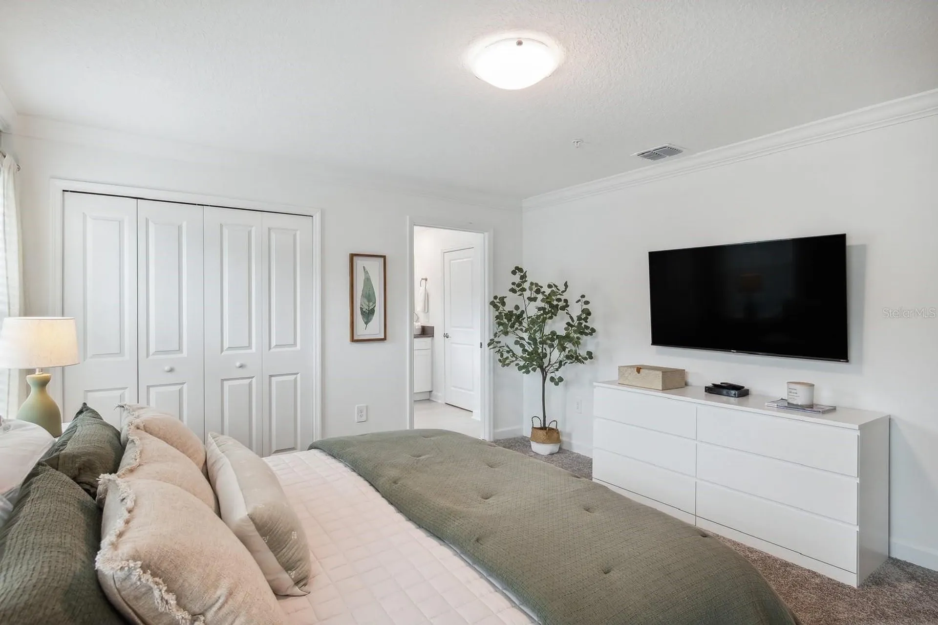 2440 Reading Trail Kissimmee FL 34746