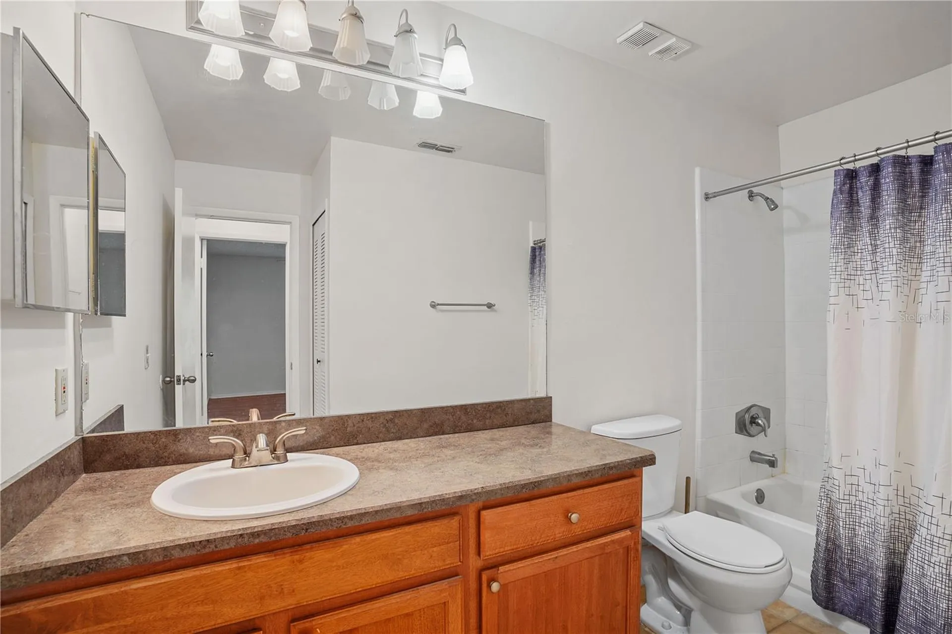 5468 E Michigan Street Orlando FL 32812