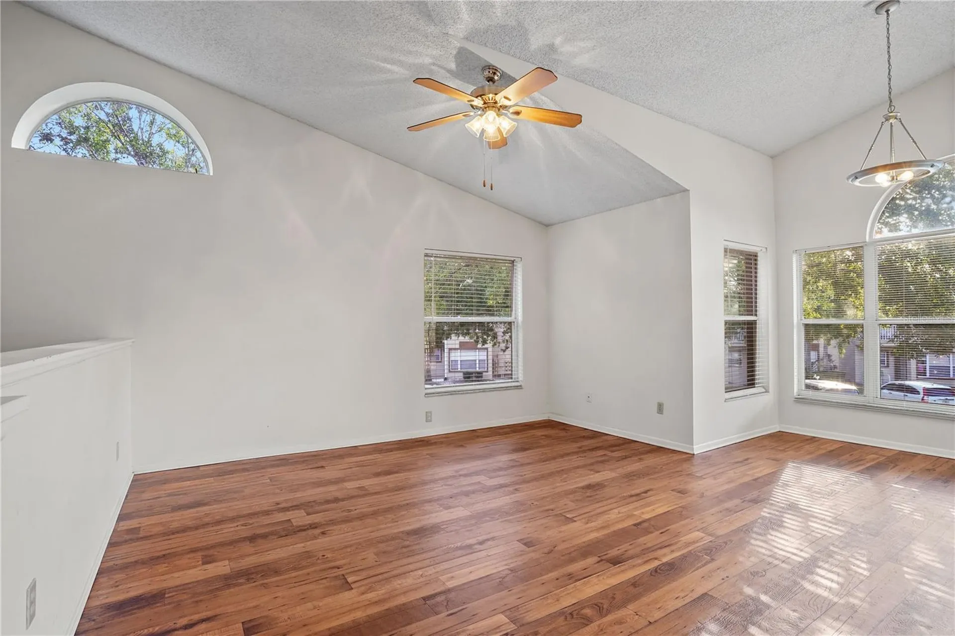 5468 E Michigan Street Orlando FL 32812