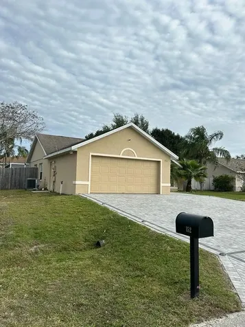 152 Whitehall Street Davenport FL 33896