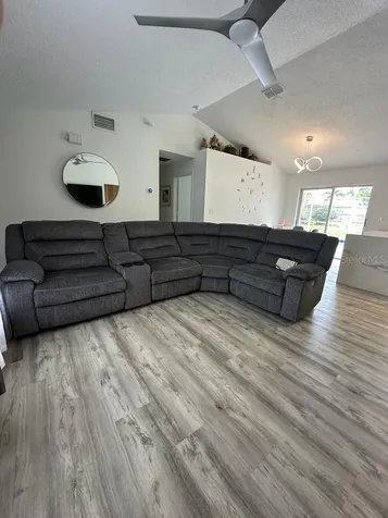152 Whitehall Street Davenport FL 33896