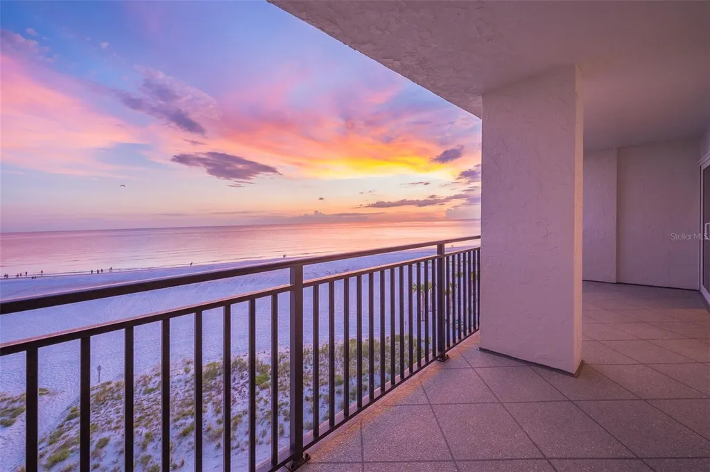 19 Whispering Sands Drive Sarasota FL 34242
