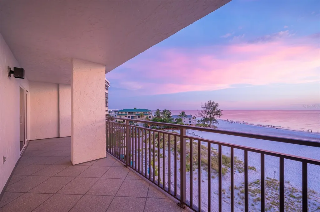 19 Whispering Sands Drive Sarasota FL 34242