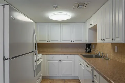 19 Whispering Sands Drive Sarasota FL 34242