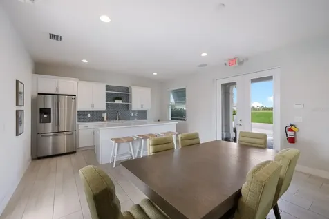 10748 Klee Avenue Bradenton FL 34212