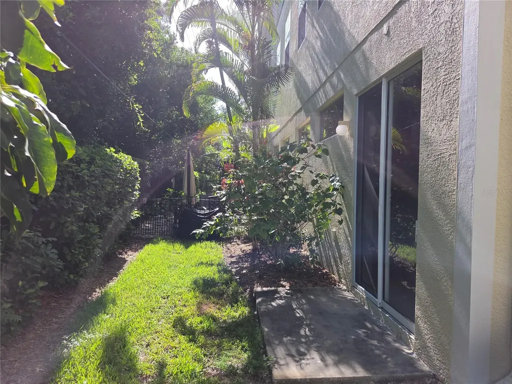 98 S Highland Avenue Tarpon Springs FL 34689