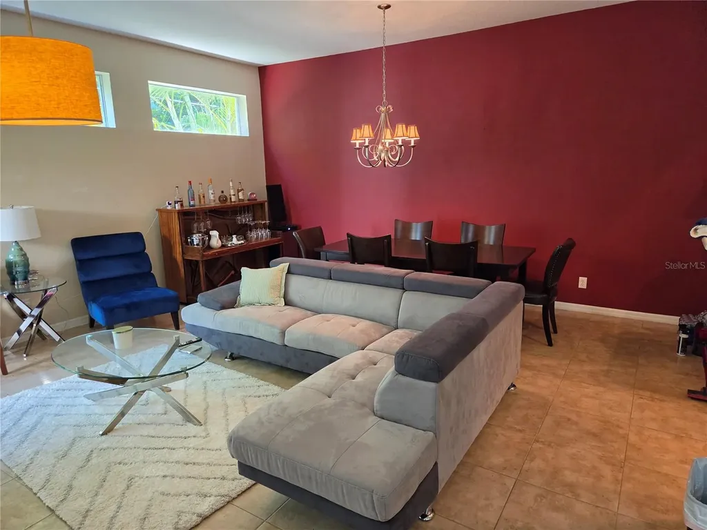 98 S Highland Avenue Tarpon Springs FL 34689