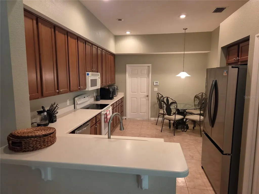 98 S Highland Avenue Tarpon Springs FL 34689