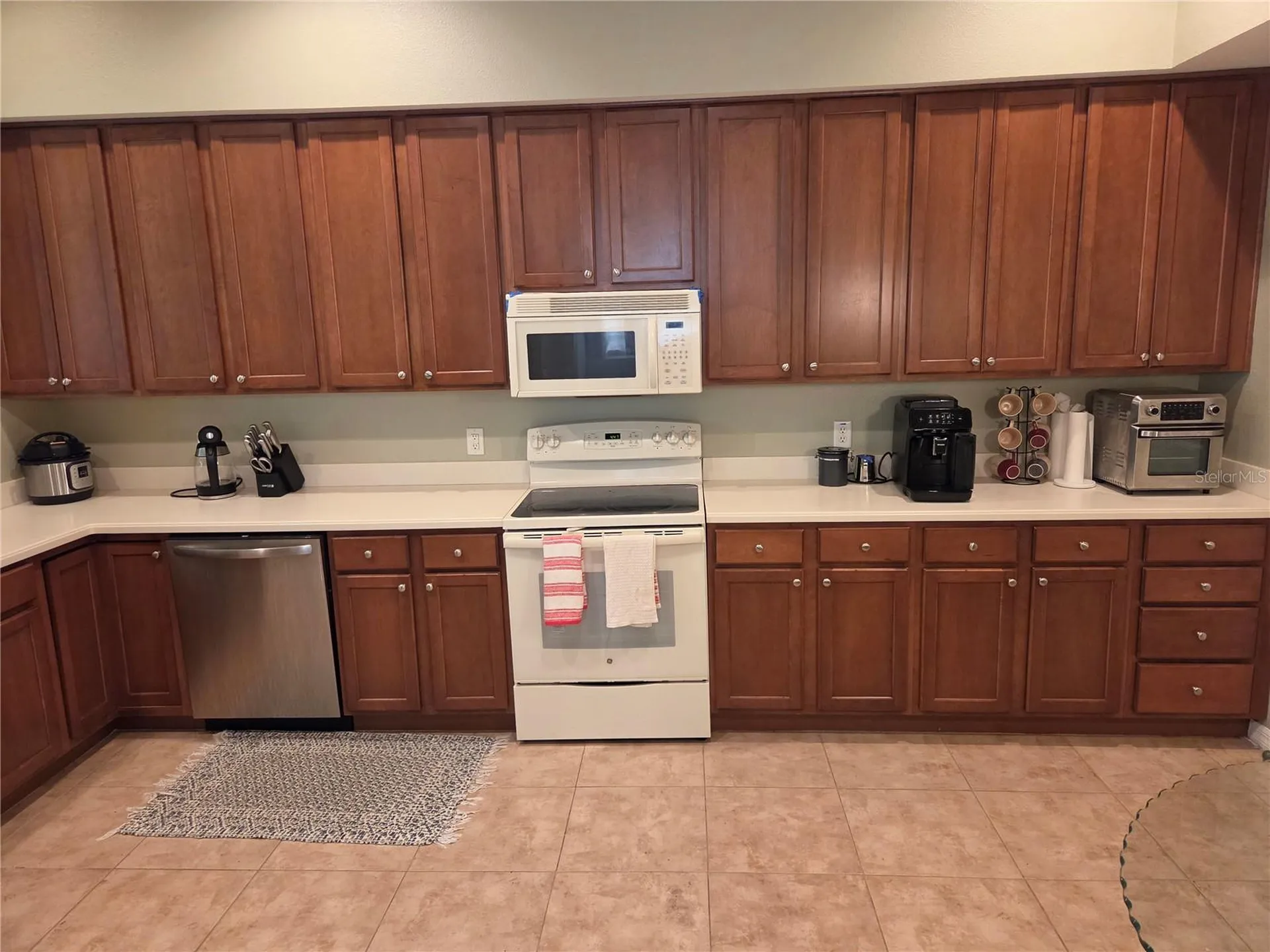 98 S Highland Avenue Tarpon Springs FL 34689