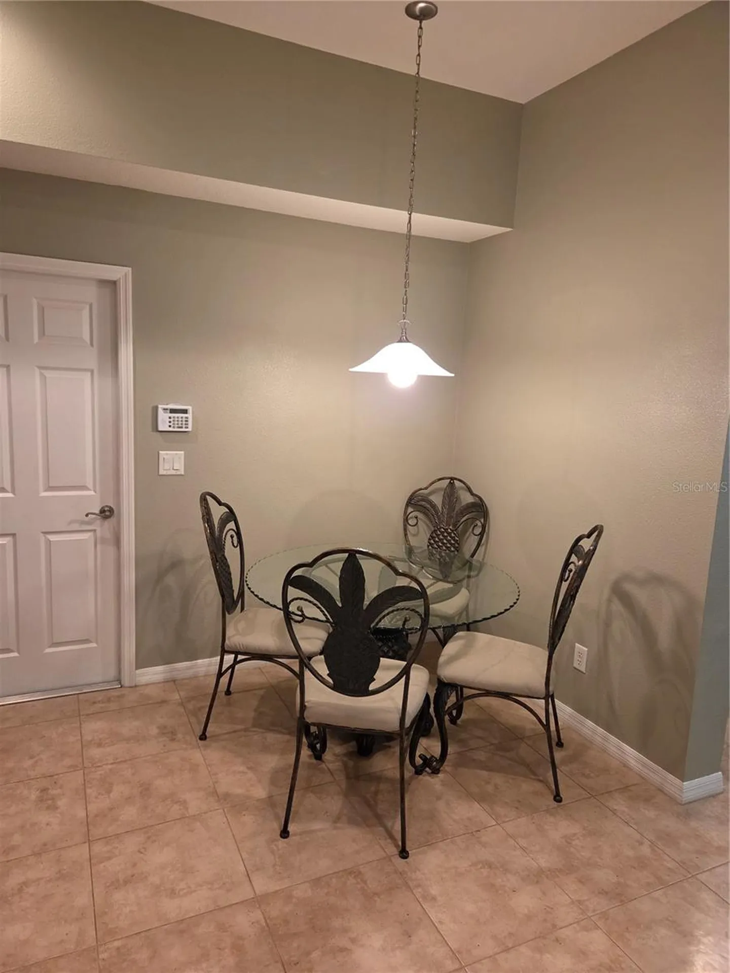 98 S Highland Avenue Tarpon Springs FL 34689