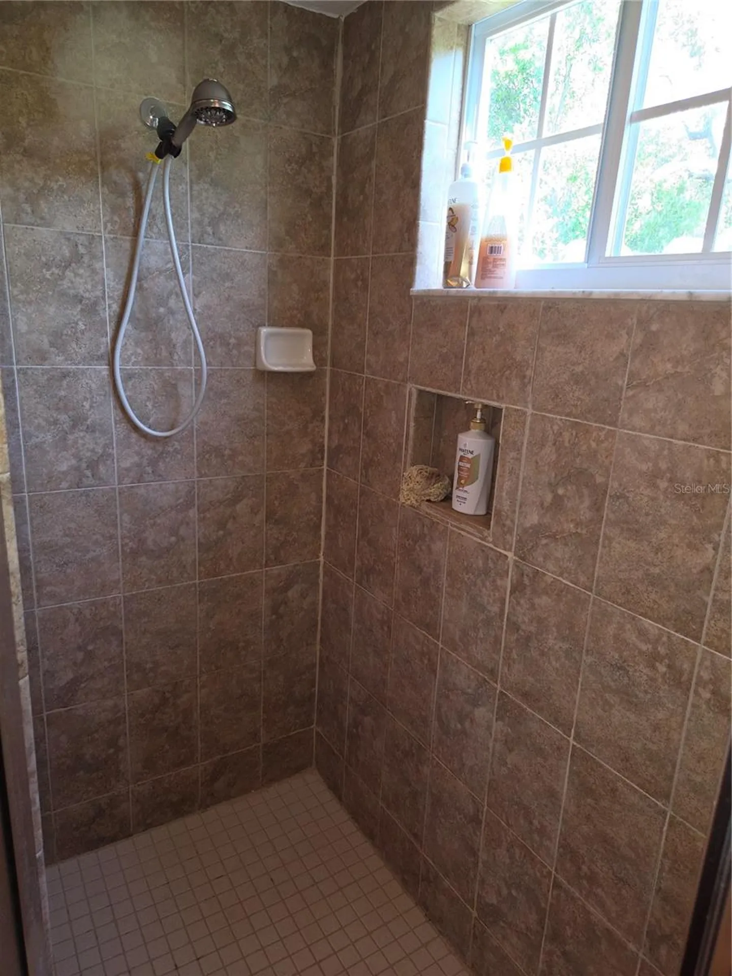 98 S Highland Avenue Tarpon Springs FL 34689