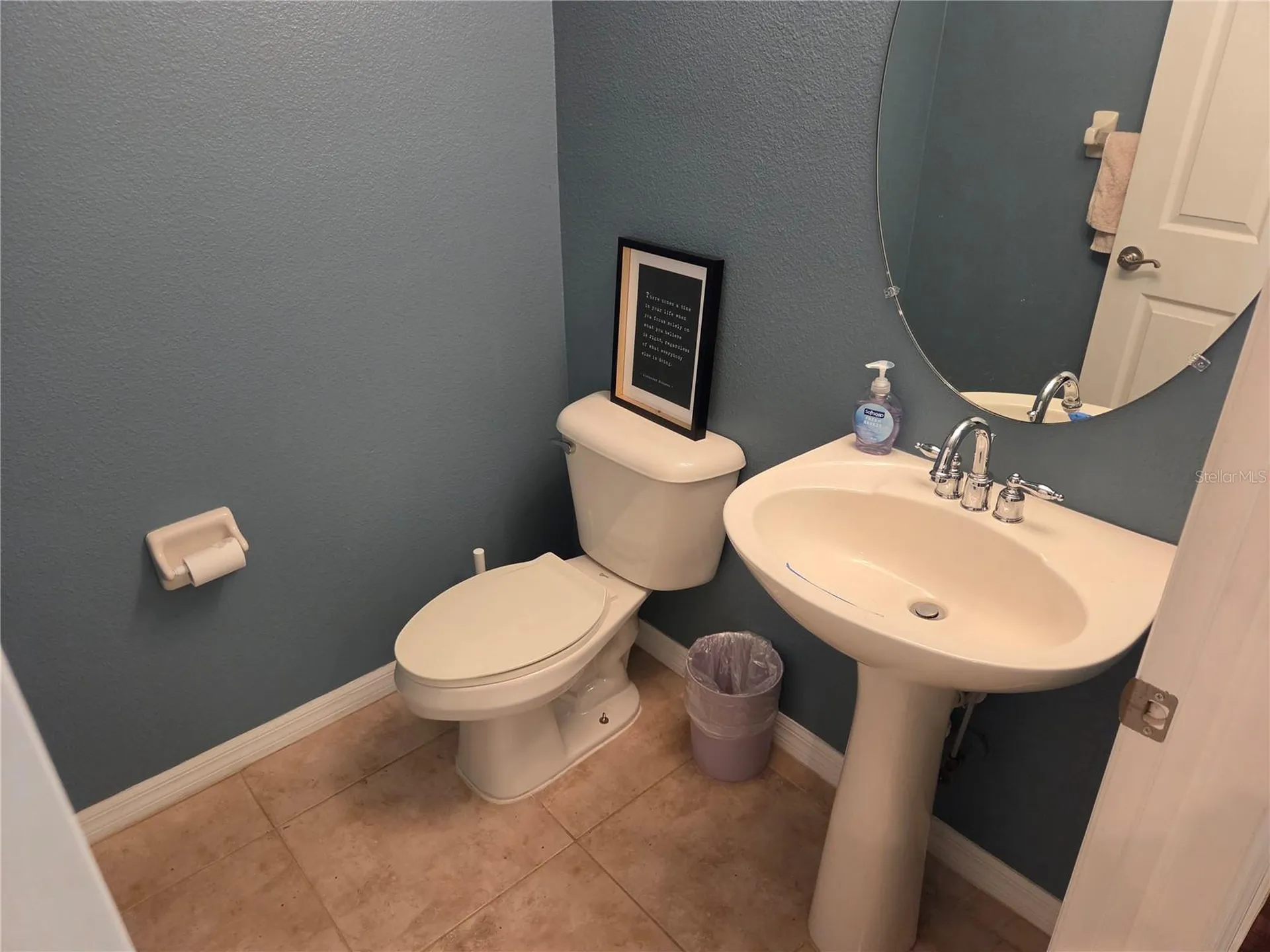 98 S Highland Avenue Tarpon Springs FL 34689