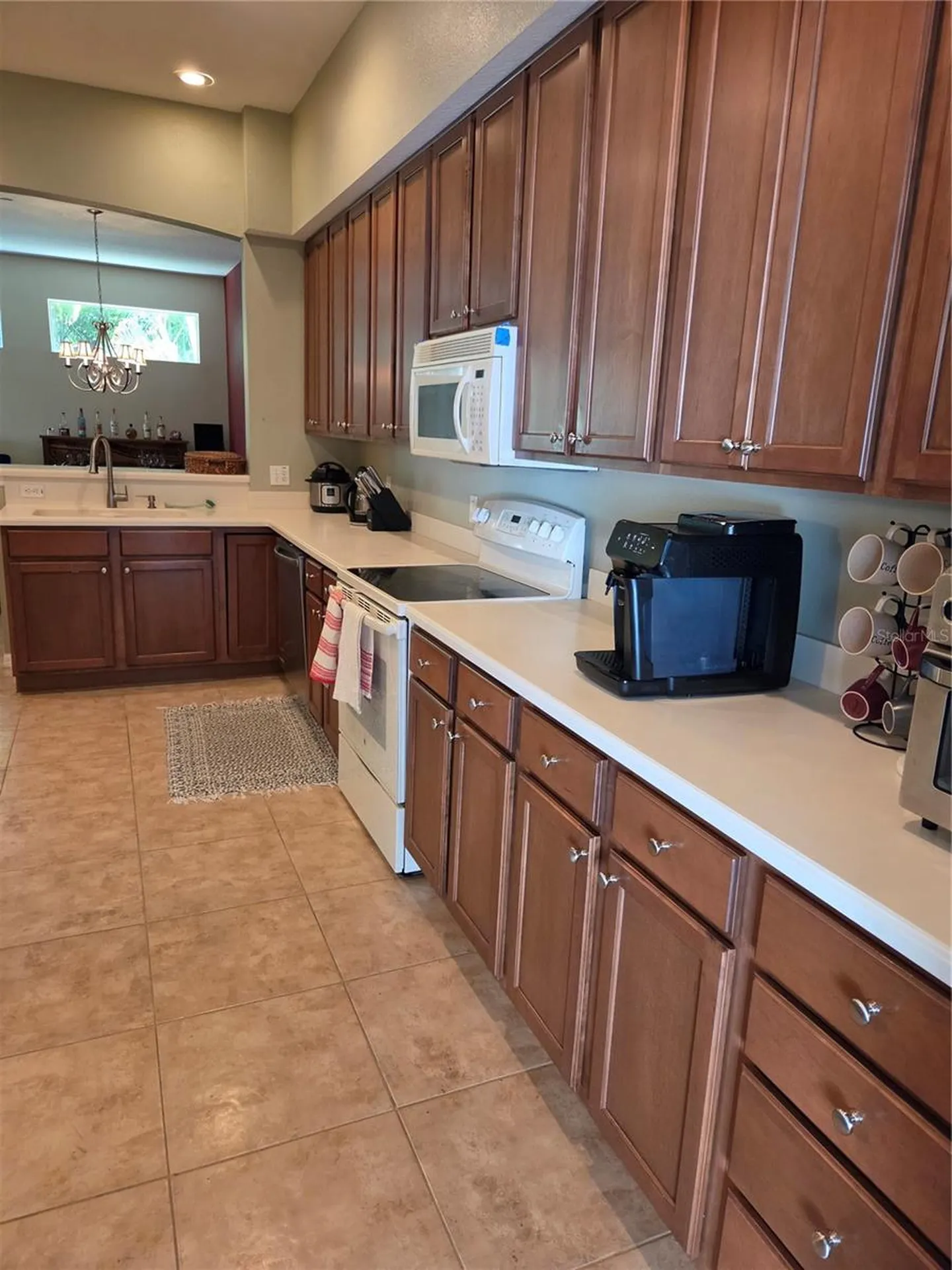 98 S Highland Avenue Tarpon Springs FL 34689
