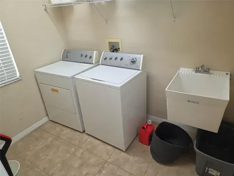 98 S Highland Avenue Tarpon Springs FL 34689