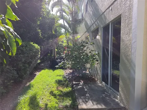 98 S Highland Avenue Tarpon Springs FL 34689