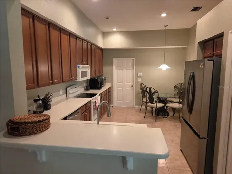 98 S Highland Avenue Tarpon Springs FL 34689
