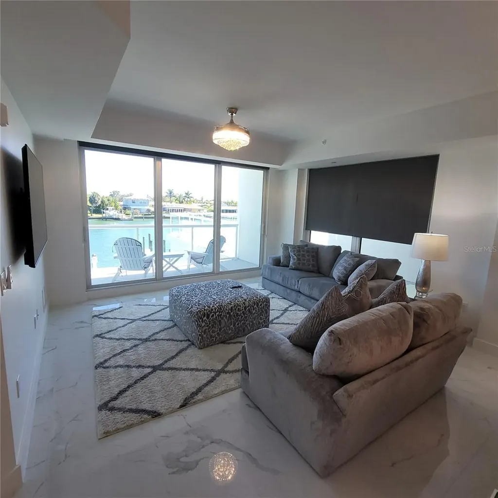 415 Island Way Clearwater Beach FL 33767