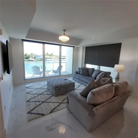 415 Island Way Clearwater Beach FL 33767