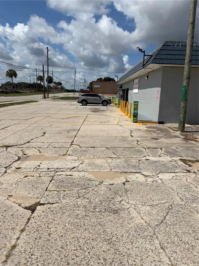 540 S Scenic Highway Frostproof FL 33843