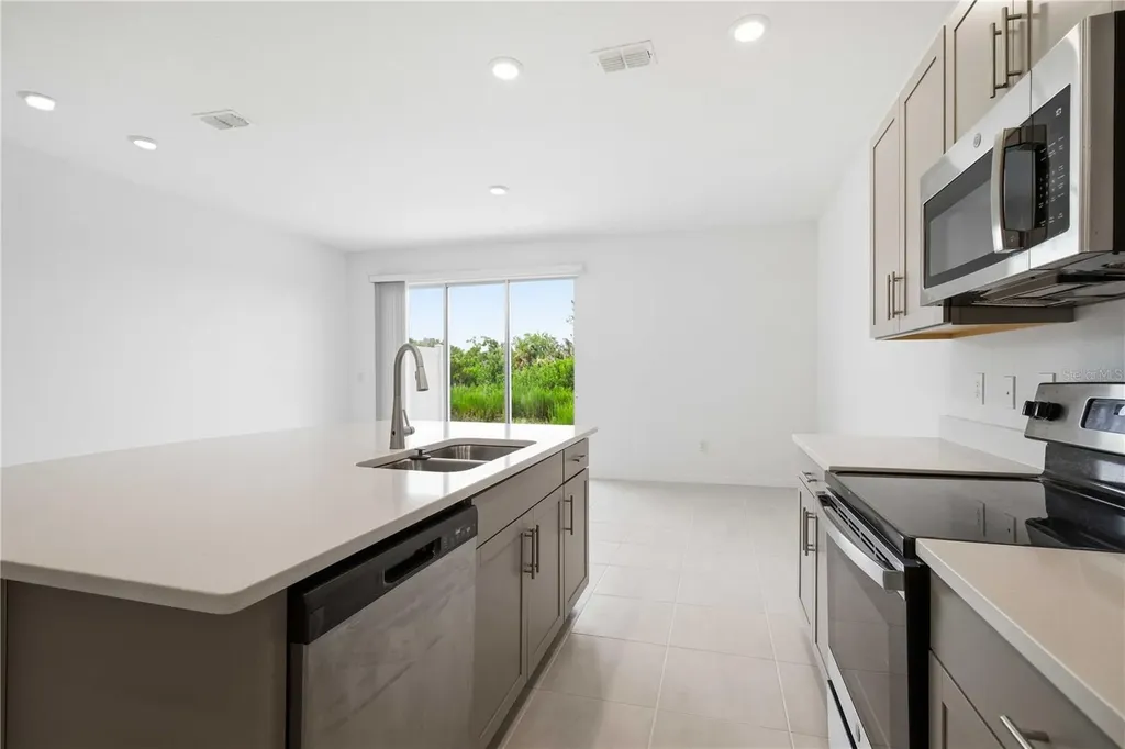 11731 Glenside Terrace Palmetto FL 34221
