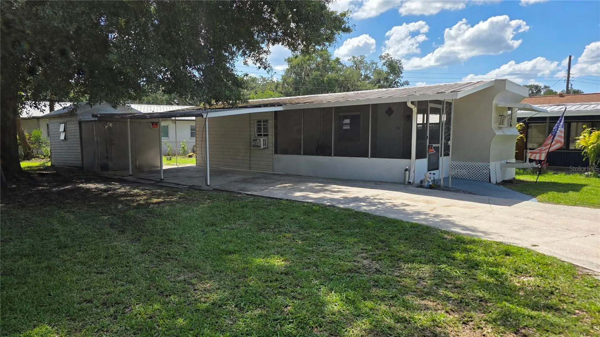 1114 Lakewood Circle W Lakeland FL 33801