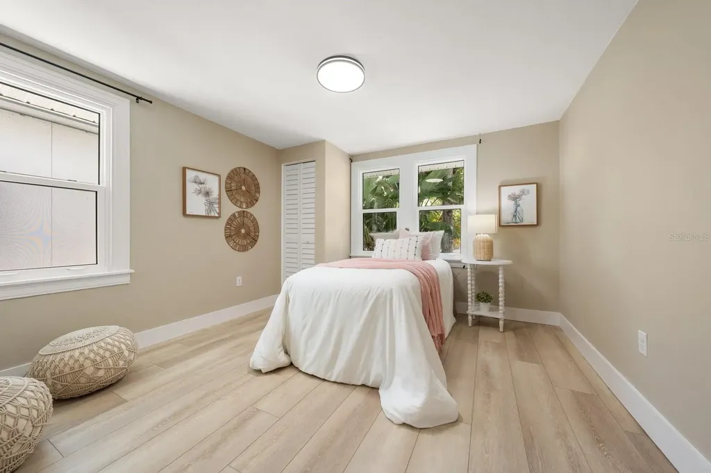 932 Highland Avenue Dunedin FL 34698