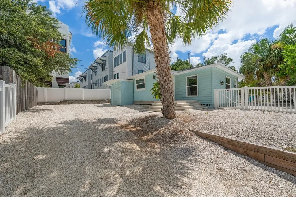 932 Highland Avenue Dunedin FL 34698