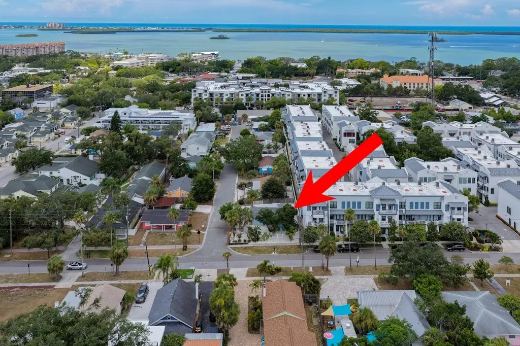 932 Highland Avenue Dunedin FL 34698