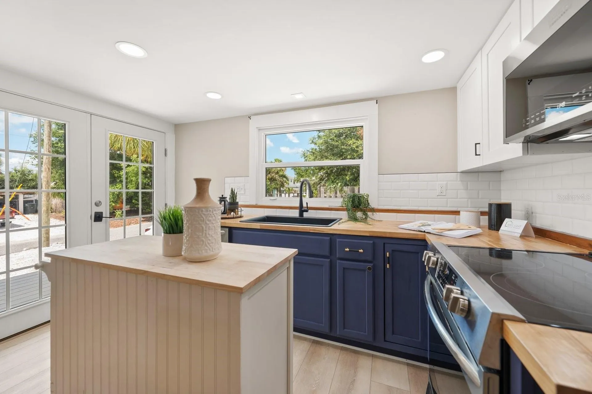 932 Highland Avenue Dunedin FL 34698