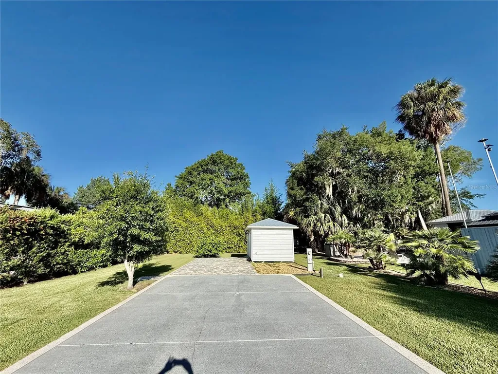 3054 NE 101st Terrace Silver Springs FL 34488