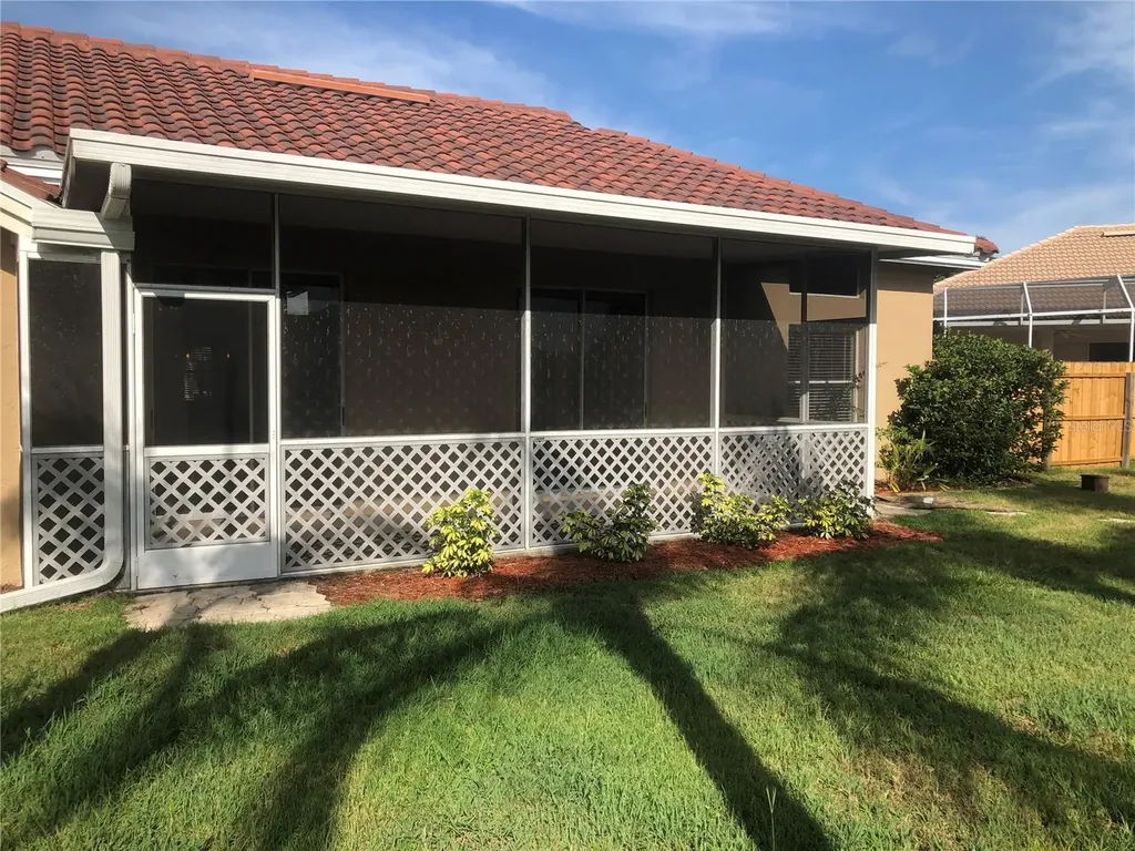 4011 72nd Avenue E Sarasota FL 34243