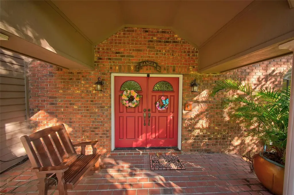 908 Oak Hollow Place Brandon FL 33510