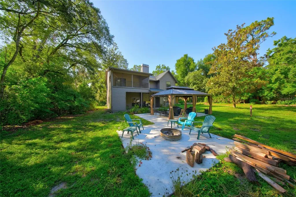 908 Oak Hollow Place Brandon FL 33510
