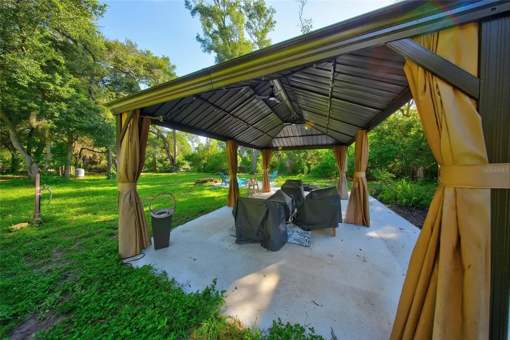 908 Oak Hollow Place Brandon FL 33510