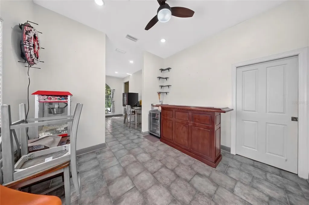 908 Oak Hollow Place Brandon FL 33510