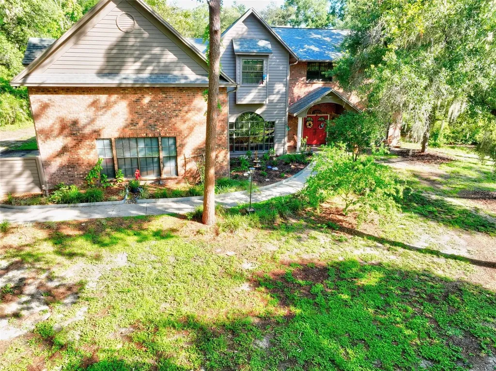 908 Oak Hollow Place Brandon FL 33510