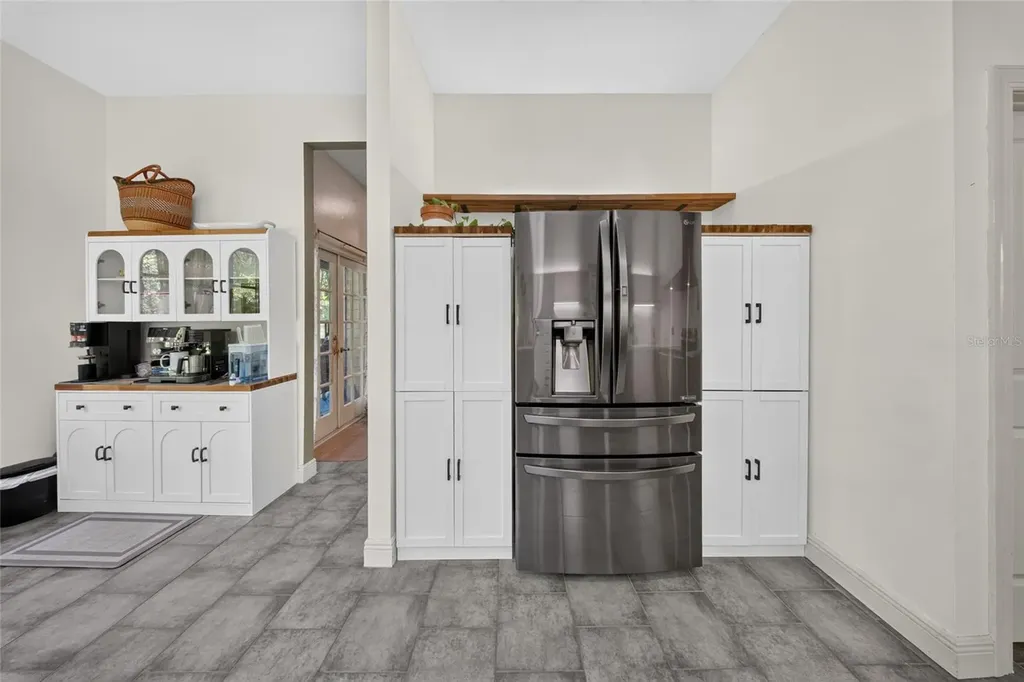 908 Oak Hollow Place Brandon FL 33510