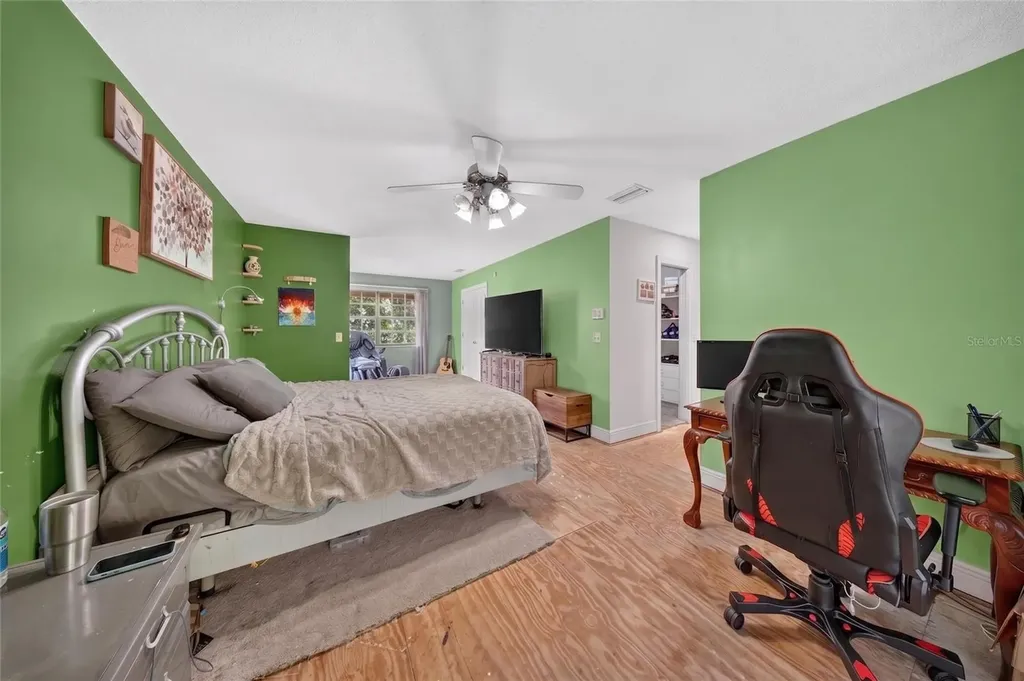 908 Oak Hollow Place Brandon FL 33510