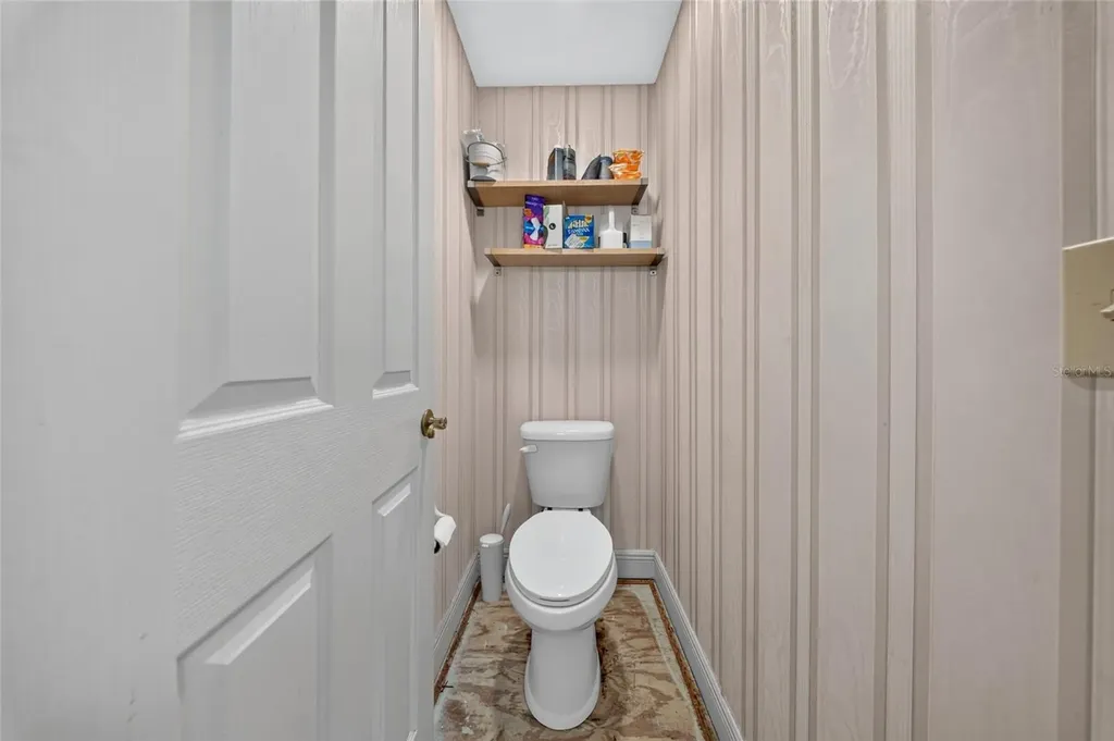 908 Oak Hollow Place Brandon FL 33510