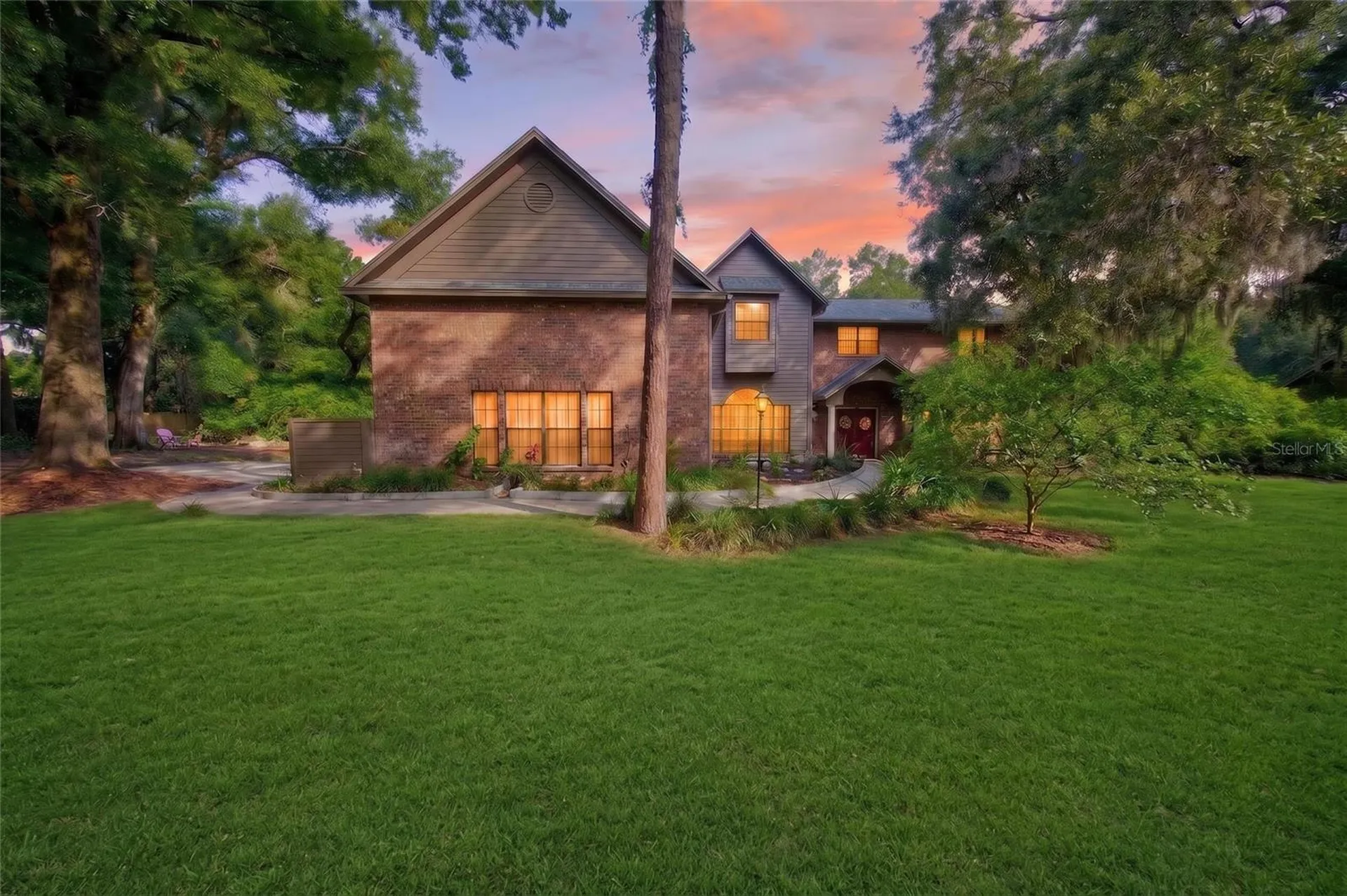 908 Oak Hollow Place Brandon FL 33510